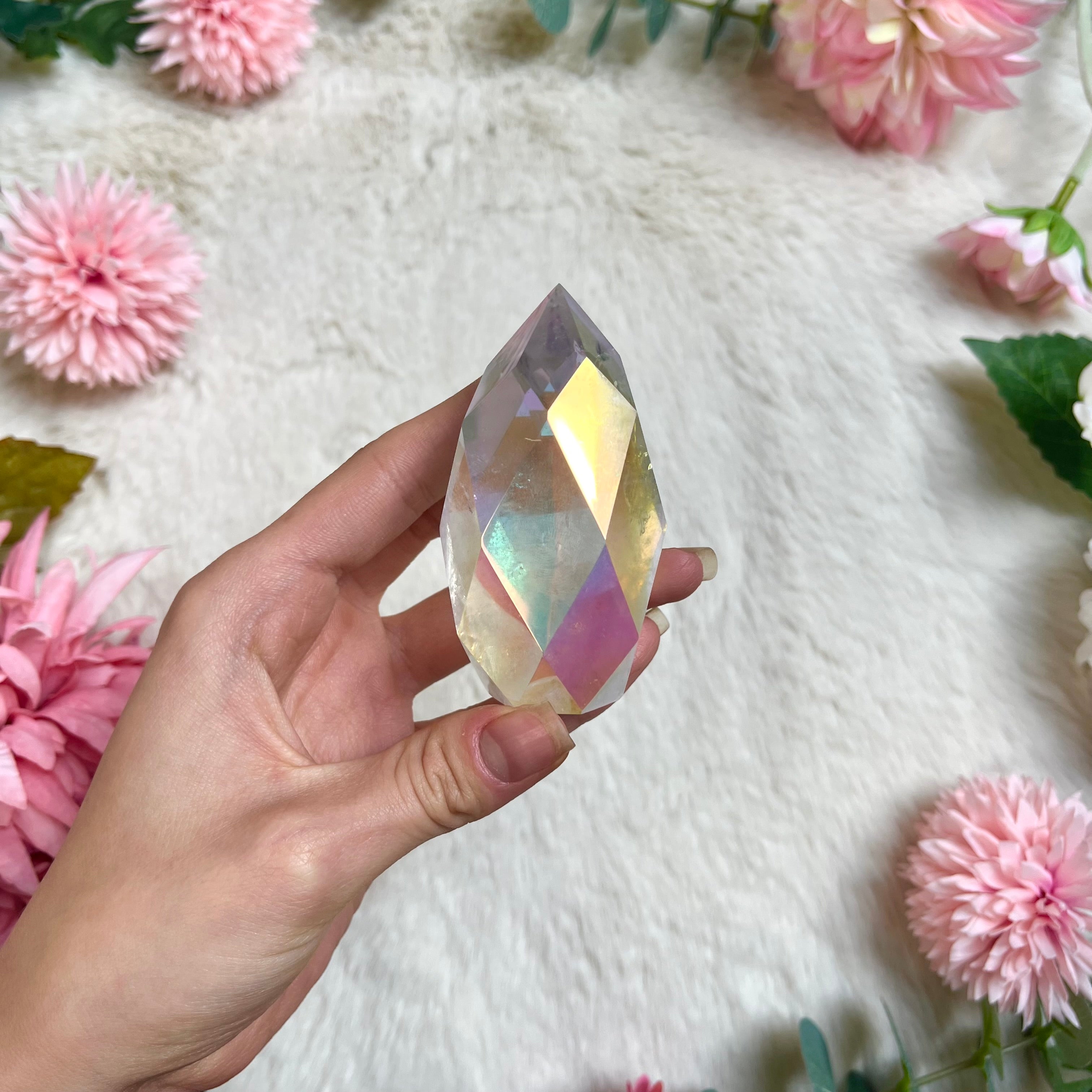 Angel Aura Quarz Spitze facettiert 124