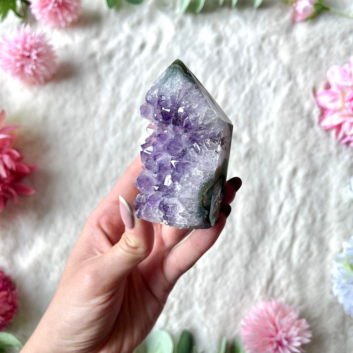Amethyst druzy Turm 328-330