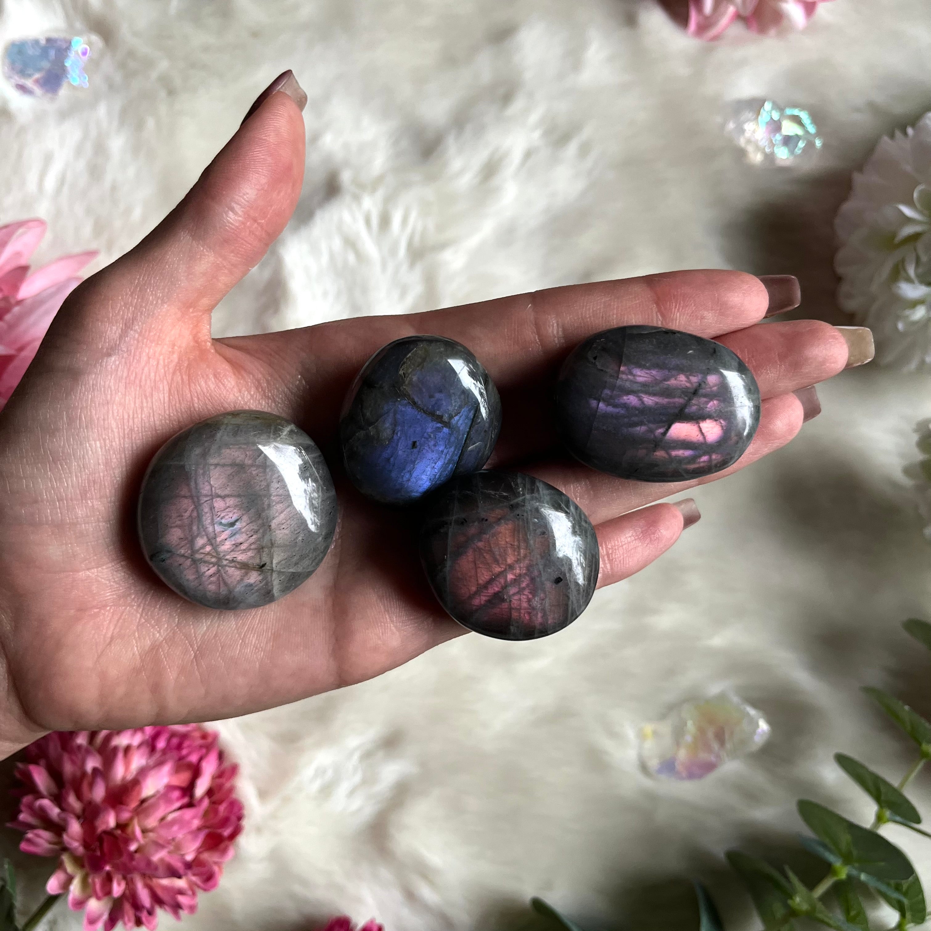 Lila Labradorit Seifensteine