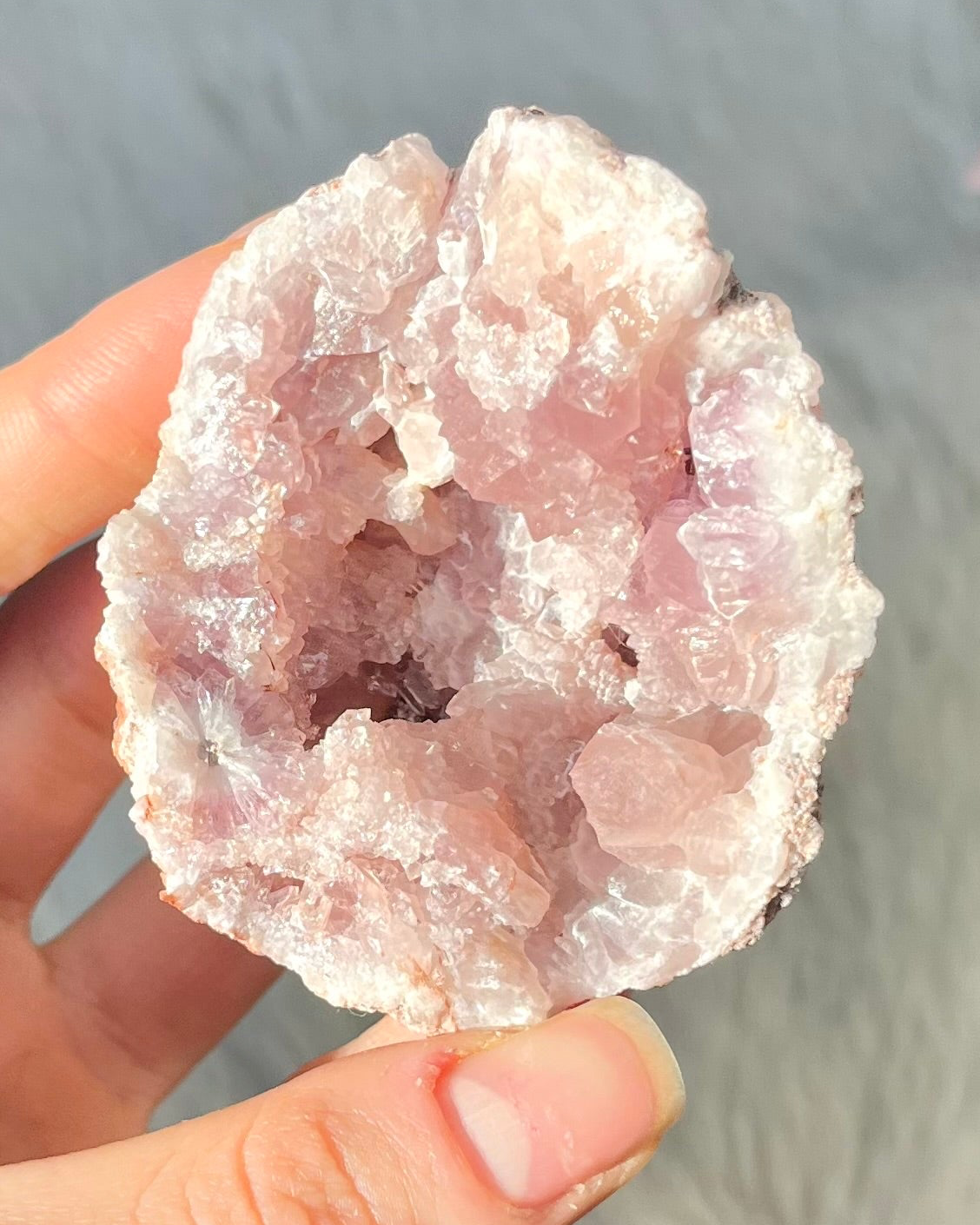 Pinke Amethyst Geode 236