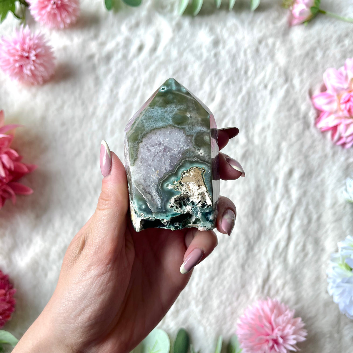 Amethyst druzy Turm 328-330