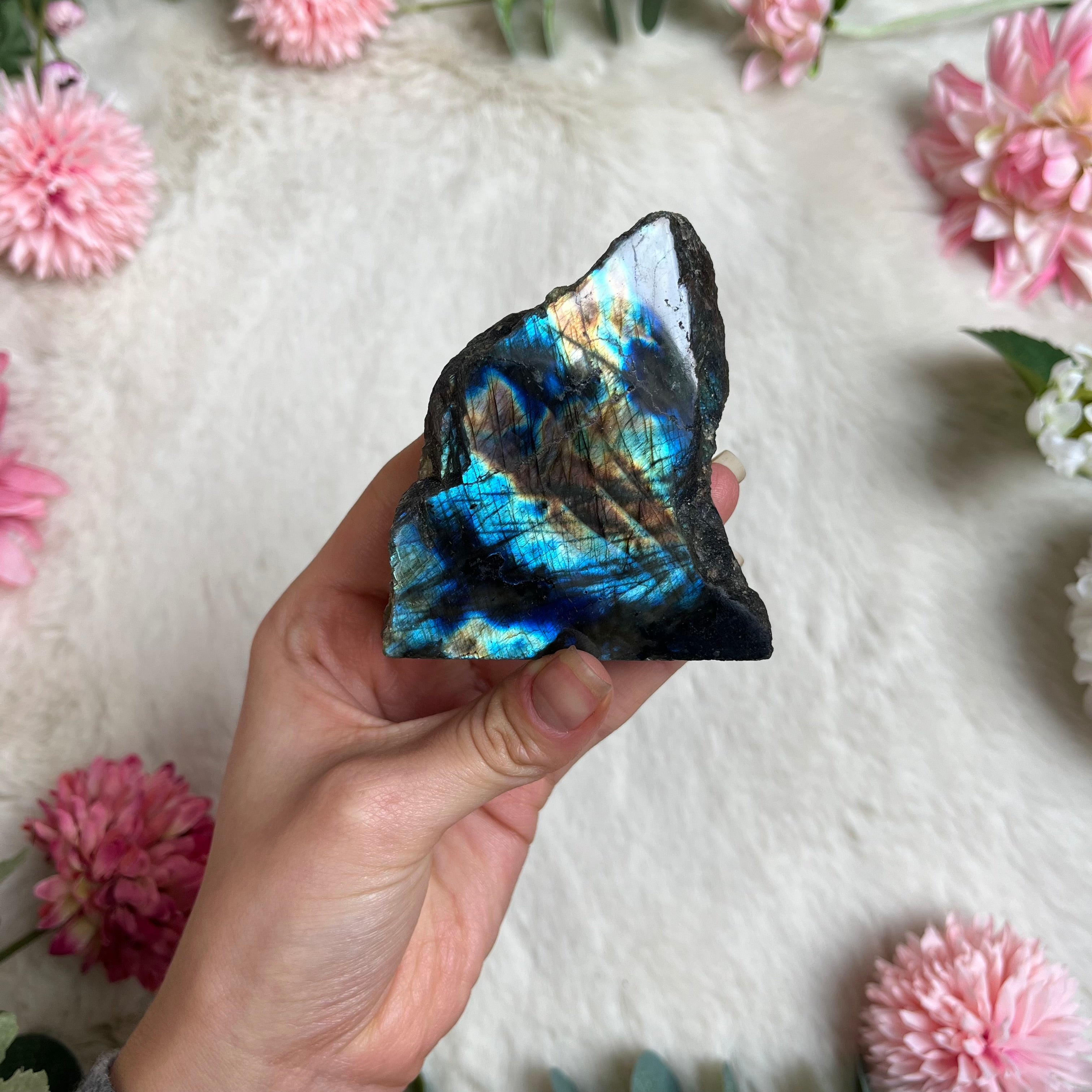 Labradorit Naturstück mit Politur 102