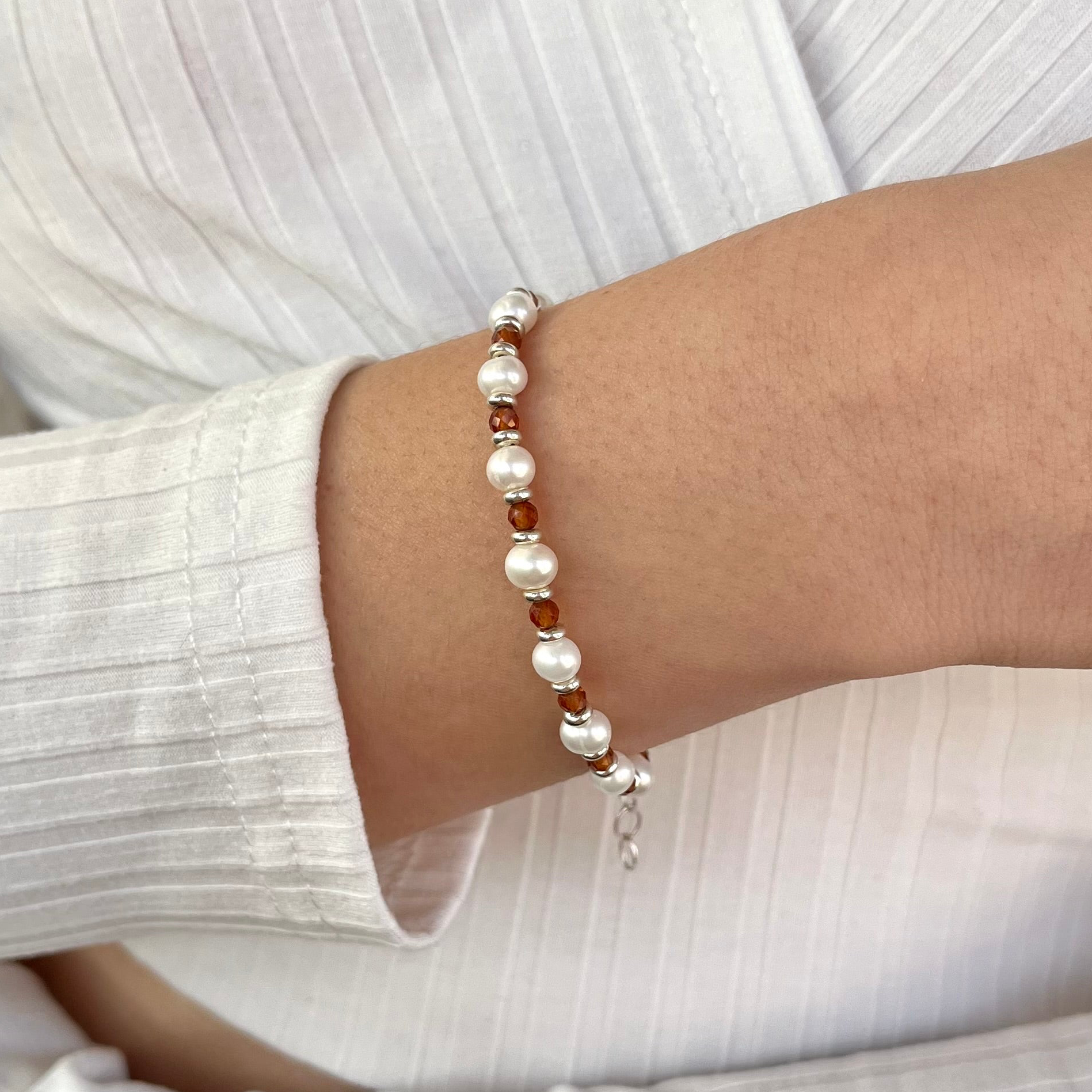 Perlen Armband mit Orangenem Granat