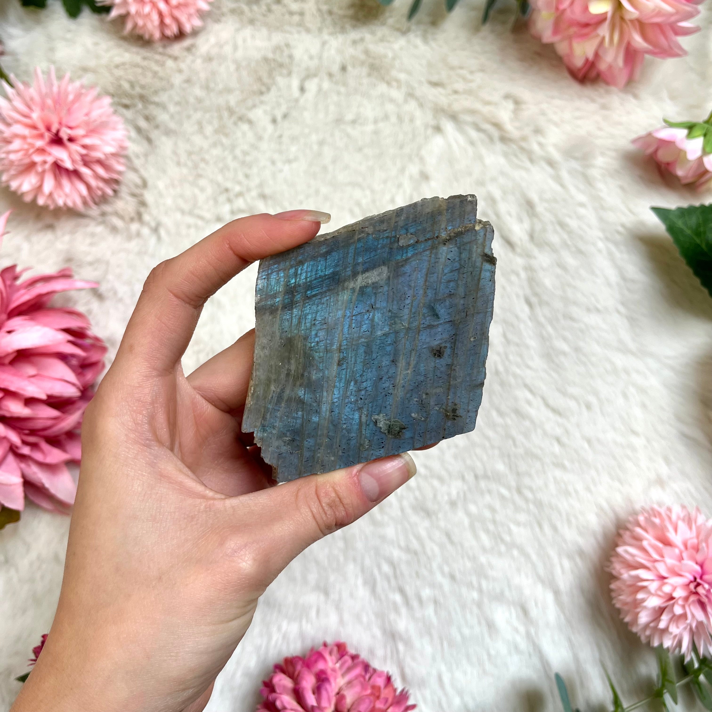 Labradorit Naturstück mit Politur 103